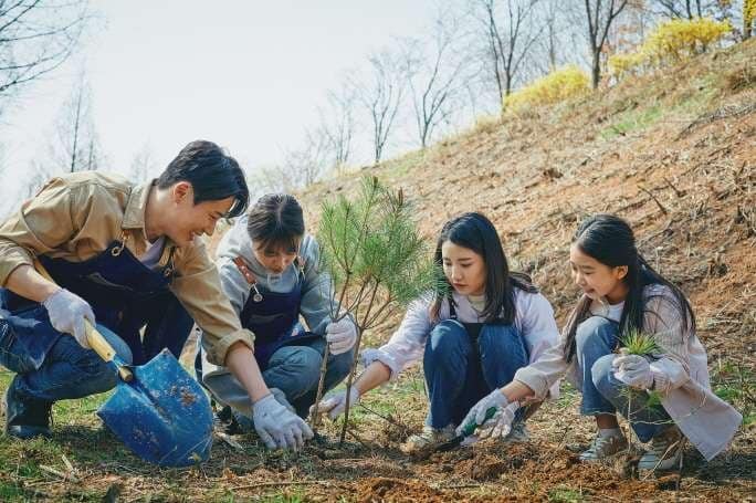 사본 -사진01_코오롱호텔 ’우리가족 나무심기’ 패키지