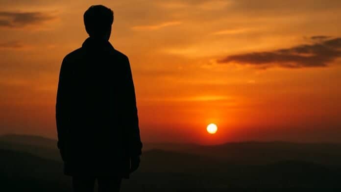 solitary_figure_sunset_110KB_final