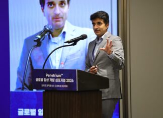 “암세포 생존활성 89.6%가 7.5%로”… ‘가짜내성’ 겨냥한 페니트리움, 美 2a상 간다 페니트리움 글로벌 임상 심포지엄 2026 패널토론에서 발언하는 마리나 키아라 가라시노 시카고대 교수