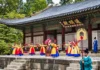 “예약 못 했어도 궁궐로 가자”… 가을 궁중문화축전, 현장에서 즐기는 프로그램 총정리 가을 궁중문화축전 창경궁 시간여행에서 전통 복식을 입은 출연진이 공연하는 모습