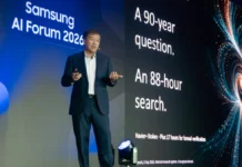 “챗봇으론 부족하다”… 삼성, AI를 ‘일하는 동료’로 바꾼다 삼성 AI 포럼 2026에서 기조강연하는 오픈AI 리처드 호 부사장