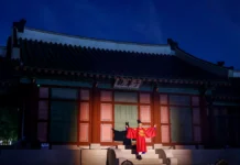 2026 수원화성문화제, 어떻게 즐길까…행궁야화·야조·선유몽부터 정조대왕 능행차까지 2026 제63회 수원화성문화제 행궁야화 공연 현장