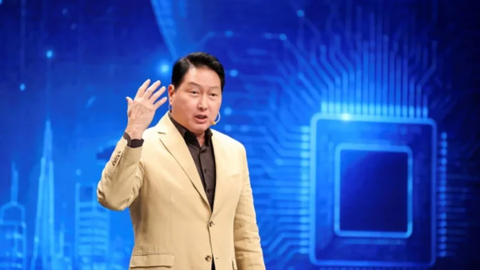 chey-tae-won-ebs-great-minds-ai-youth EBS 위대한 수업 무대에서 AI와 청년을 주제로 강연하는 최태원 SK그룹 회장