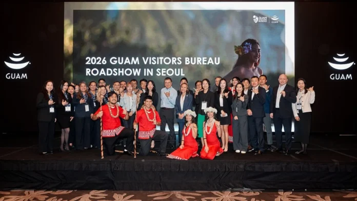 2026 괌정부관광청 서울 로드쇼 참가자와 관계자들의 단체 기념촬영