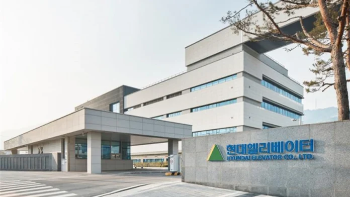 hyundai-elevator-chungju-smart-campus 현대엘리베이터 충주 스마트캠퍼스 건물과 정문 전경
